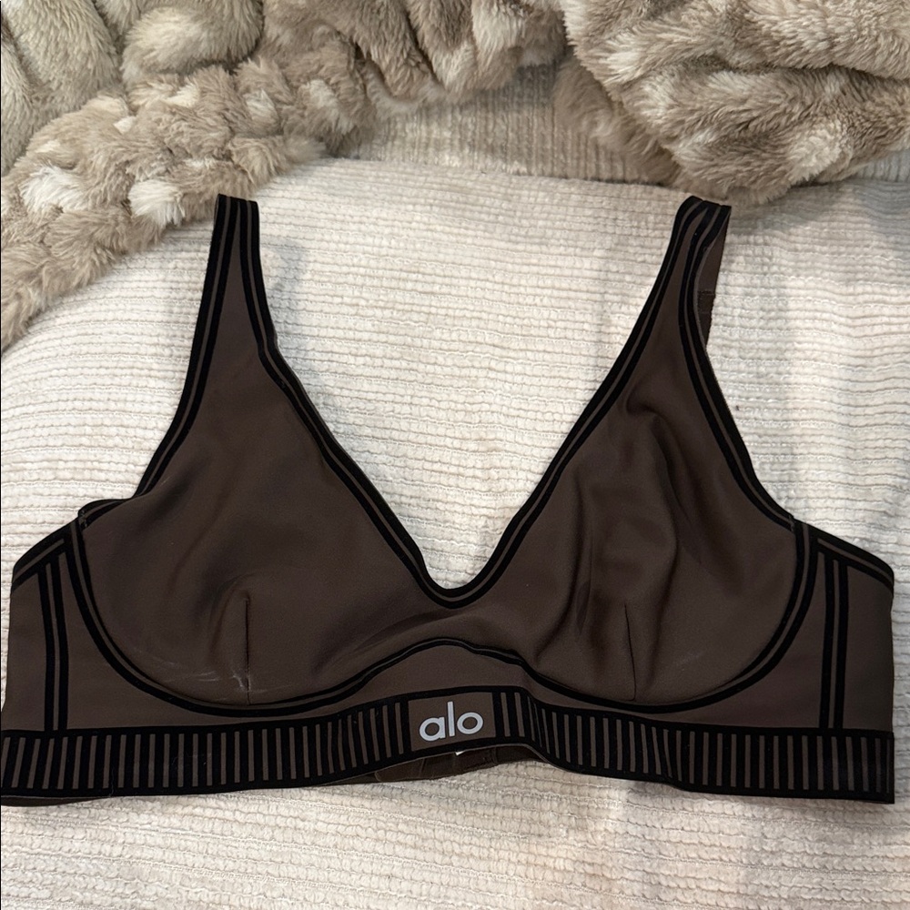 ALO Yoga Brown Seamless Scoop Bralette with Contrast Trim